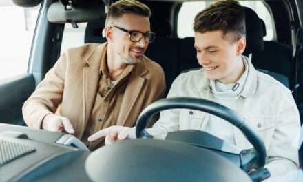 First Impact ofrece taller gratis sobre licencias de conducir para adolescentes y sus padres