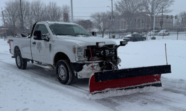 Kansas City Responde a la Tormenta de Nieve Histórica