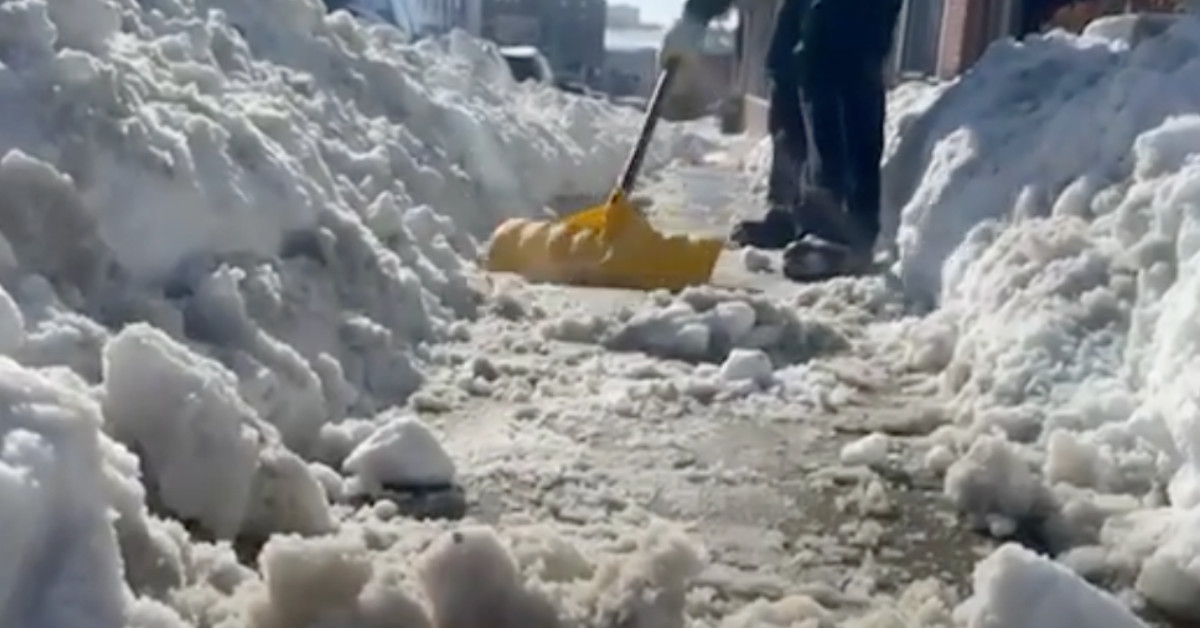 ¿pueden Demandar A Propietarios Por No Limpiar La Nieve Y Hielo De Las 